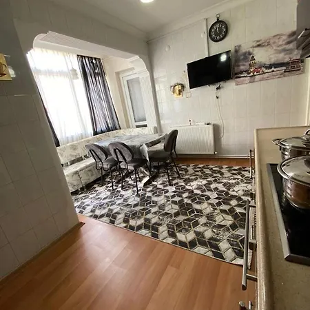 Апартаменты 2ege Ueniversitesi Ve Hastanesine Cok Yakin Aileye Ve Firmaya Uygun *