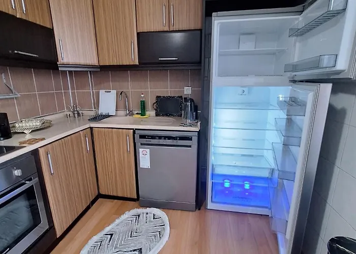 דירה 2ege Ueniversitesi Ve Hastanesine Cok Yakin Aileye Ve Firmaya Uygun Bornova