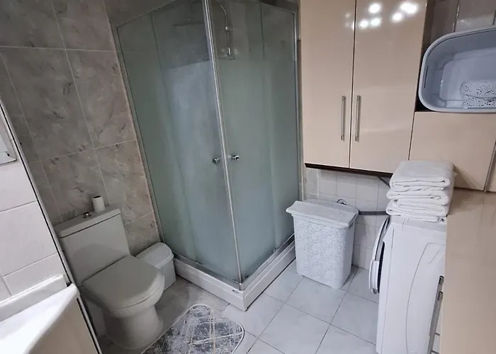 דירה 2ege Ueniversitesi Ve Hastanesine Cok Yakin Aileye Ve Firmaya Uygun *