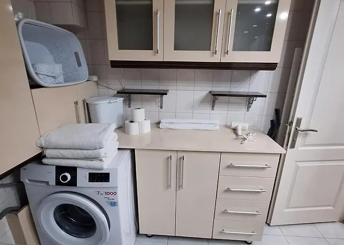 Апартаменты 2ege Ueniversitesi Ve Hastanesine Cok Yakin Aileye Ve Firmaya Uygun